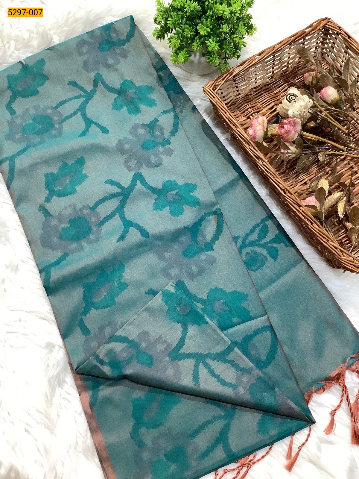 Green Pochampally Ikkat Print Soft Silk Saree