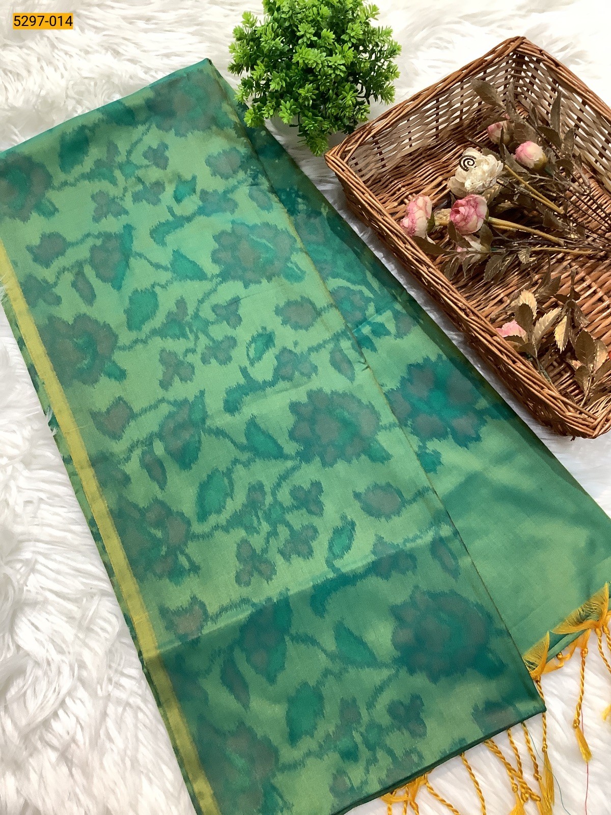 Green Pochampally Ikkat Print Soft Silk Saree