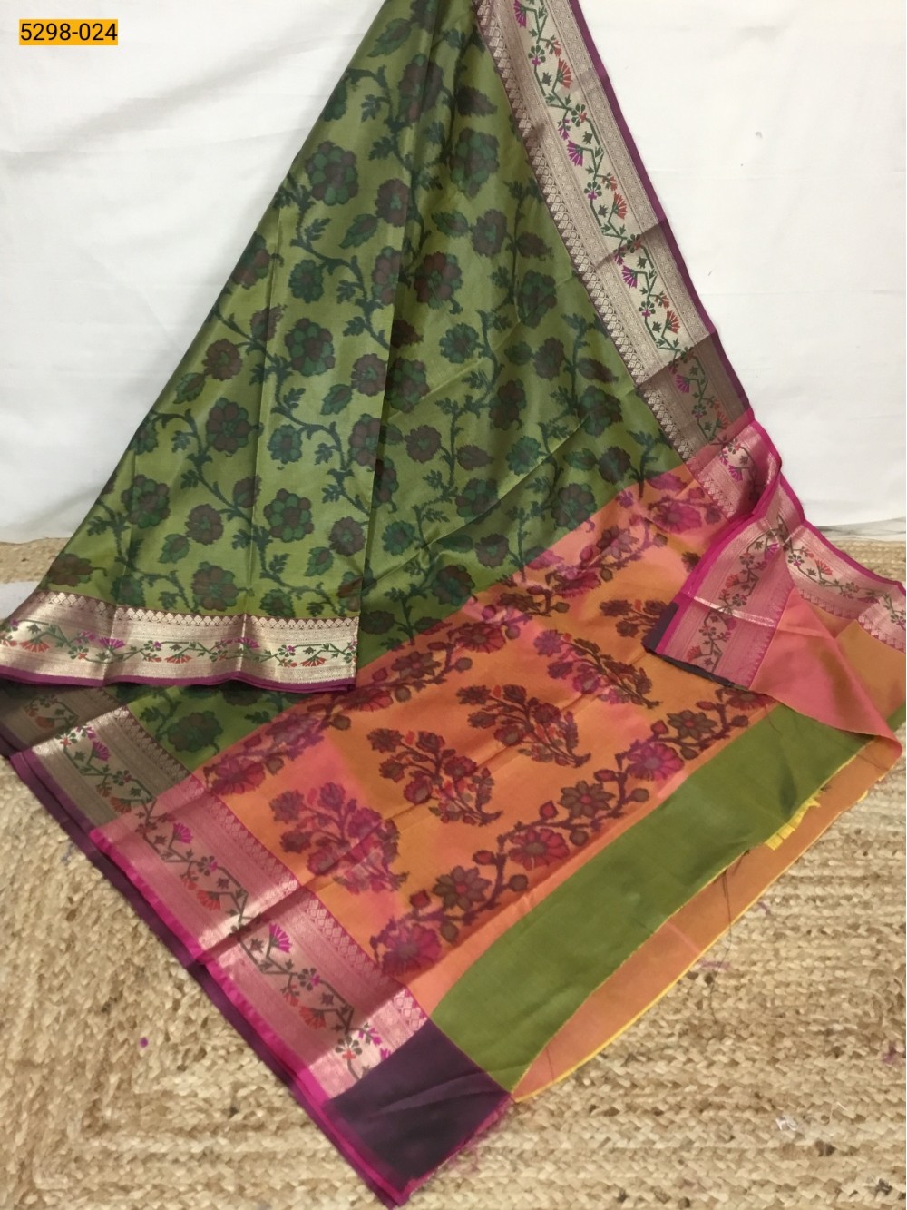 Green Pochampally Ikkat Print Soft Silk Saree