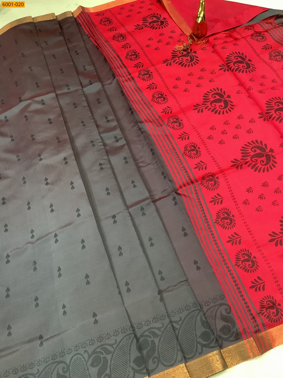 Gray Raw soft silk sarees