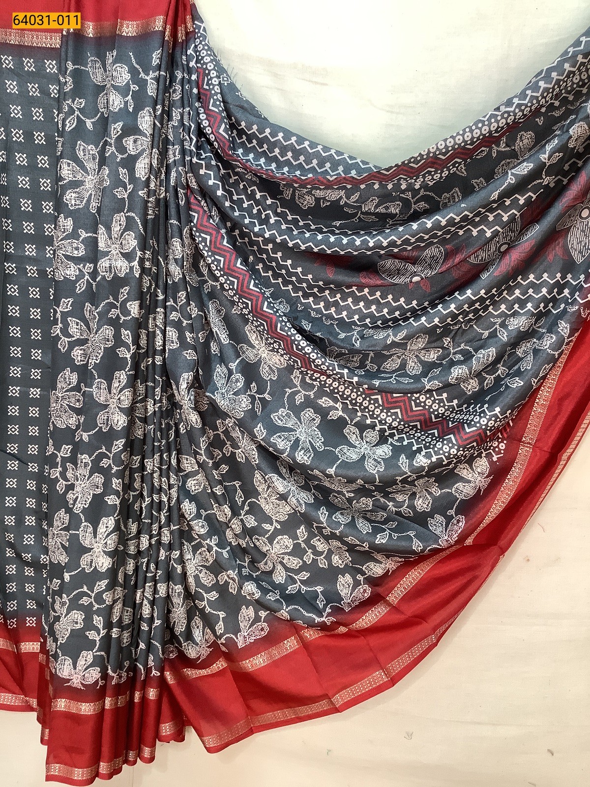 Gray Fancy bentex crepe silk printed sarees