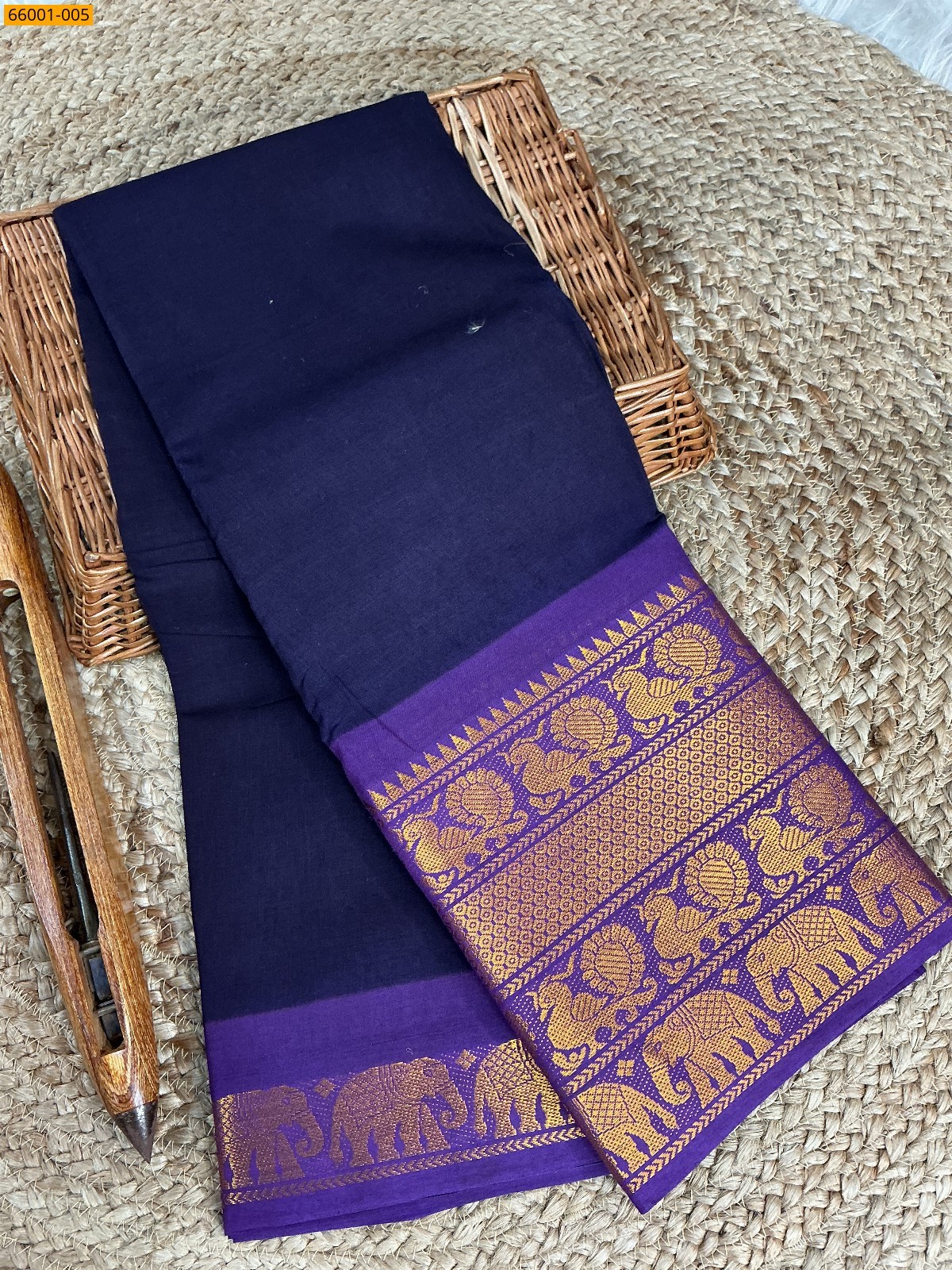 Navy Blue Mayuri Plain Sugudi Cotton Saree