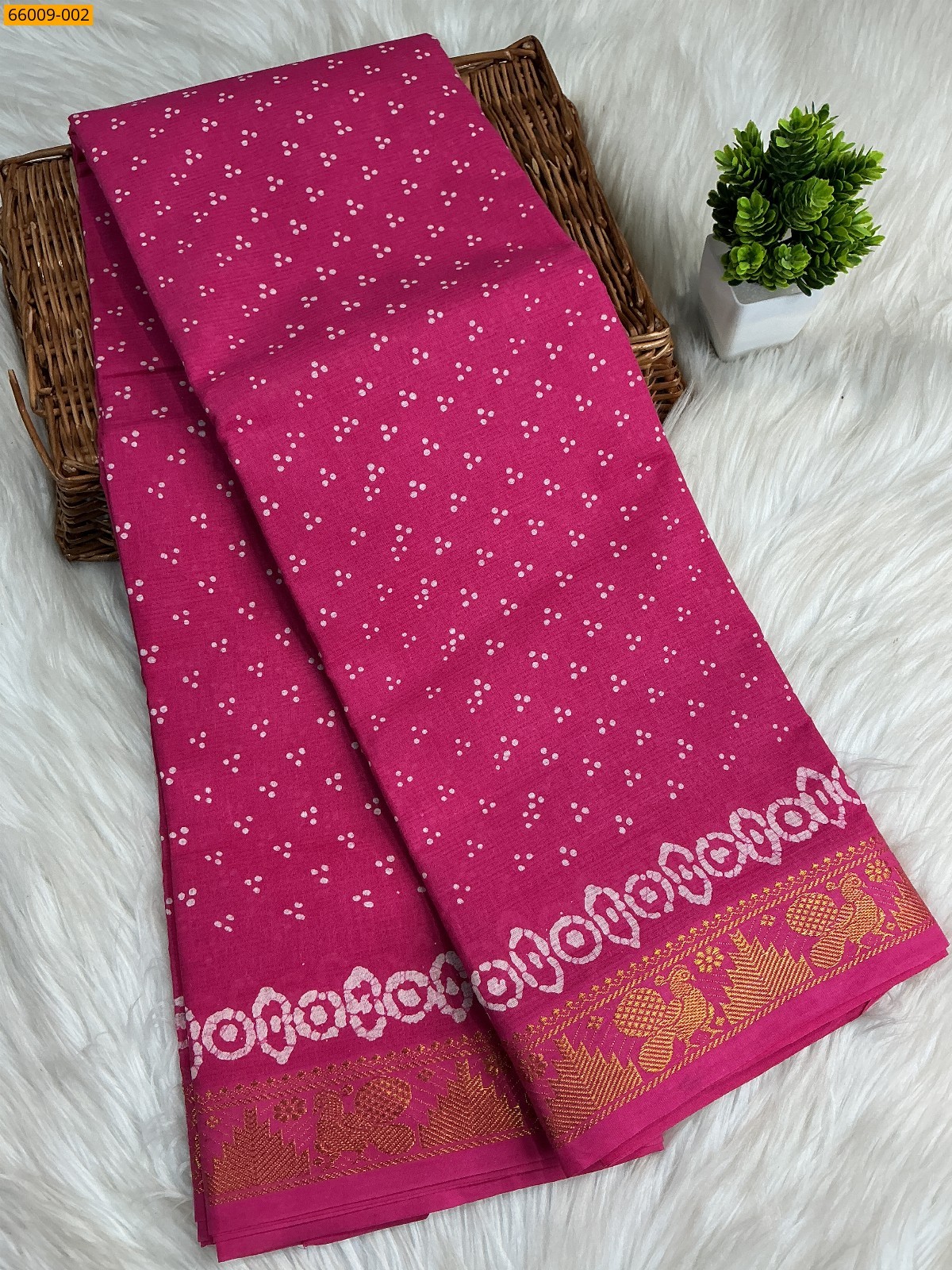 Pink Sungudi Cotton dot printed saree