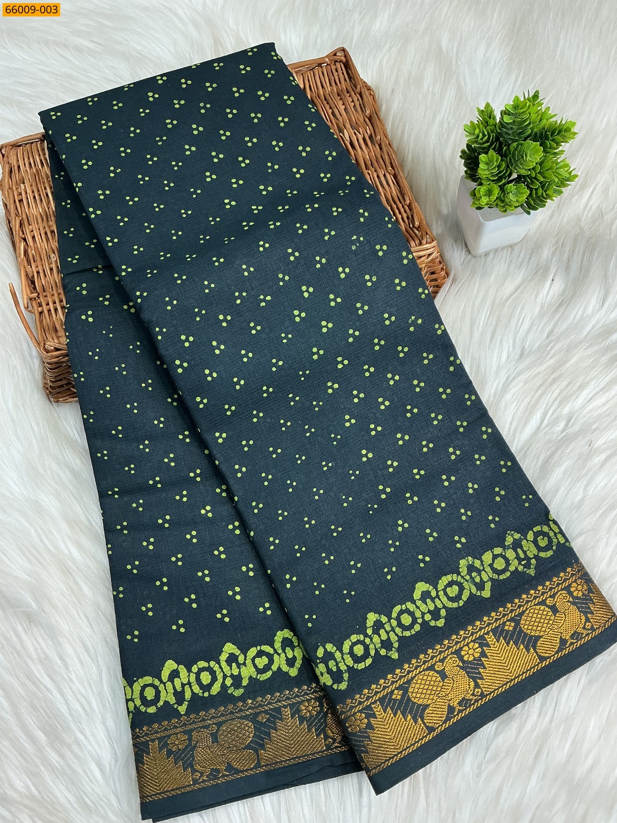 Dark navy Blue Sungudi Cotton dot printed saree