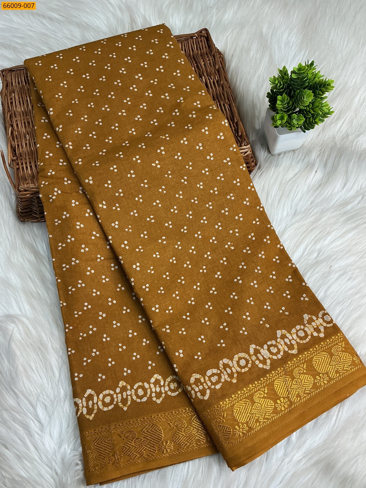 Yellow Sungudi Cotton dot printed saree