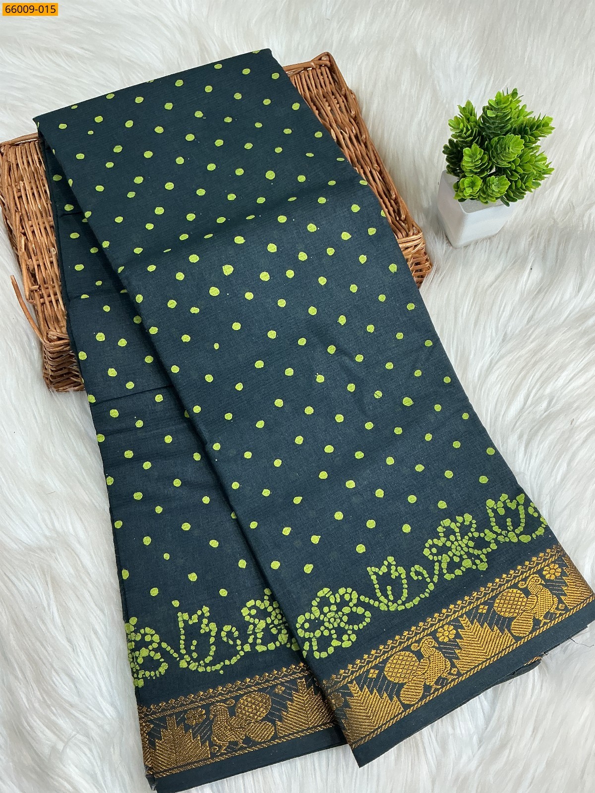 Dark Navy Blue Sungudi Cotton dot printed saree