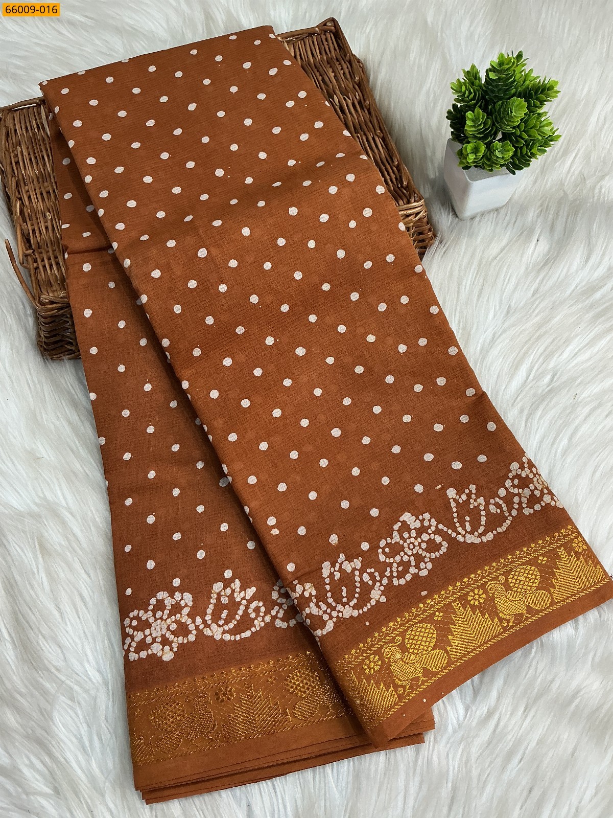 Brown Sungudi Cotton dot printed saree
