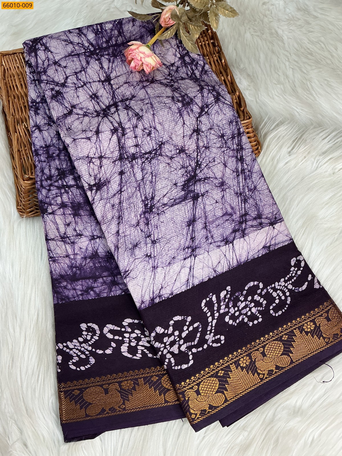 Lavendar Sungudi Cotton wax printed saree