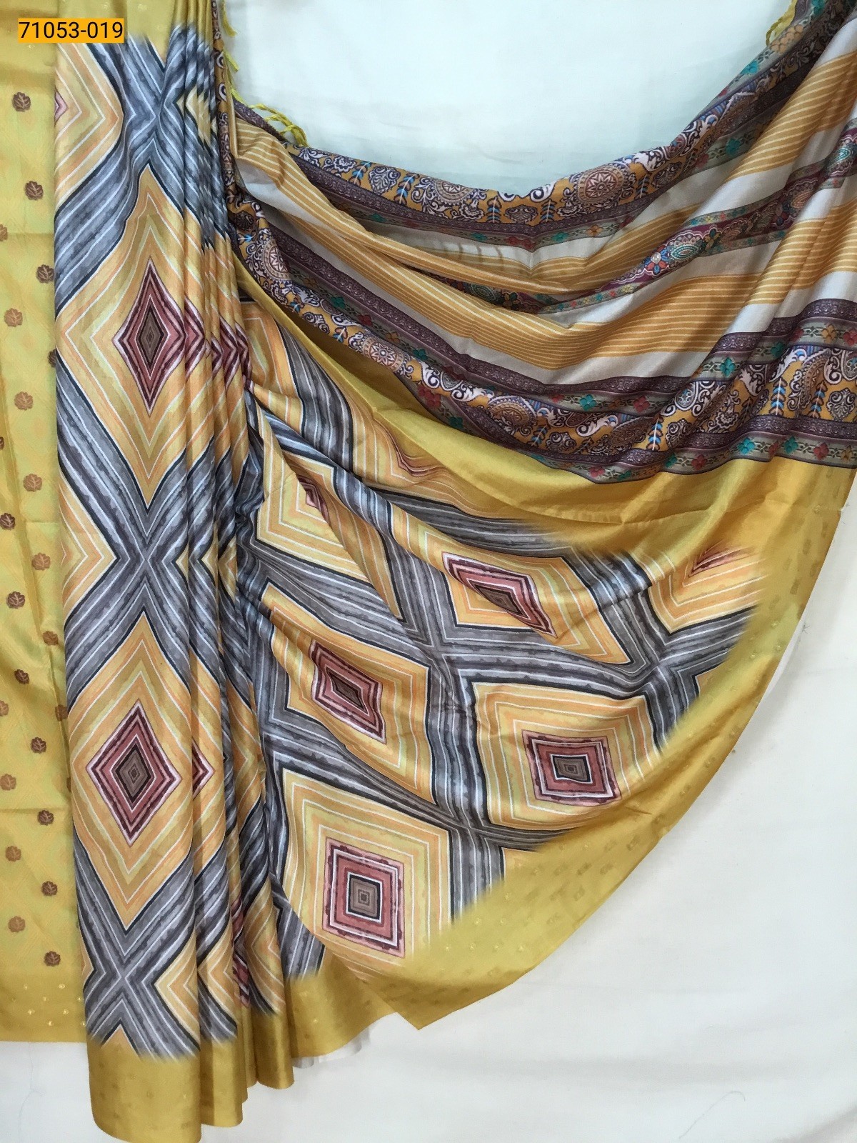 Printed Soft Fancy Linen Silk Saree