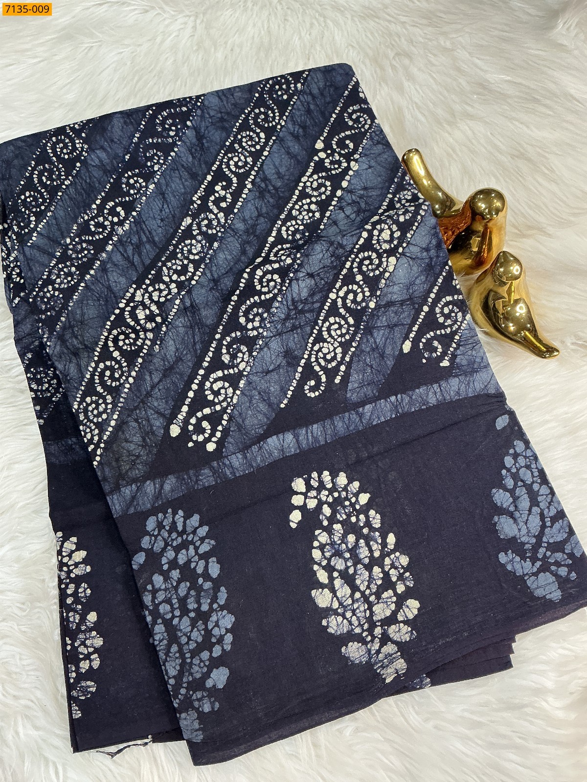 Blue Sungudi cotton wax printed saree