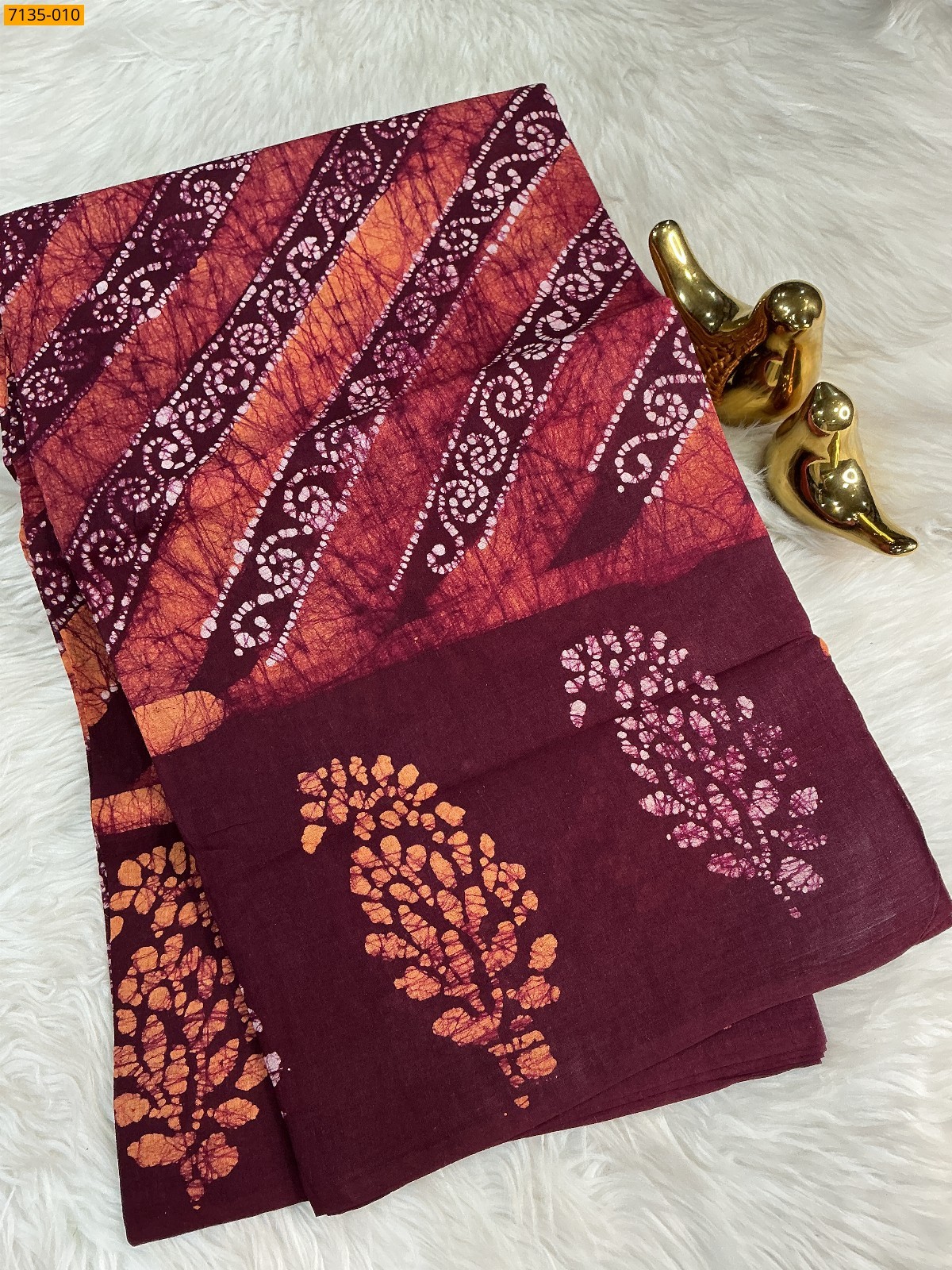 Multi color Sungudi cotton wax printed saree