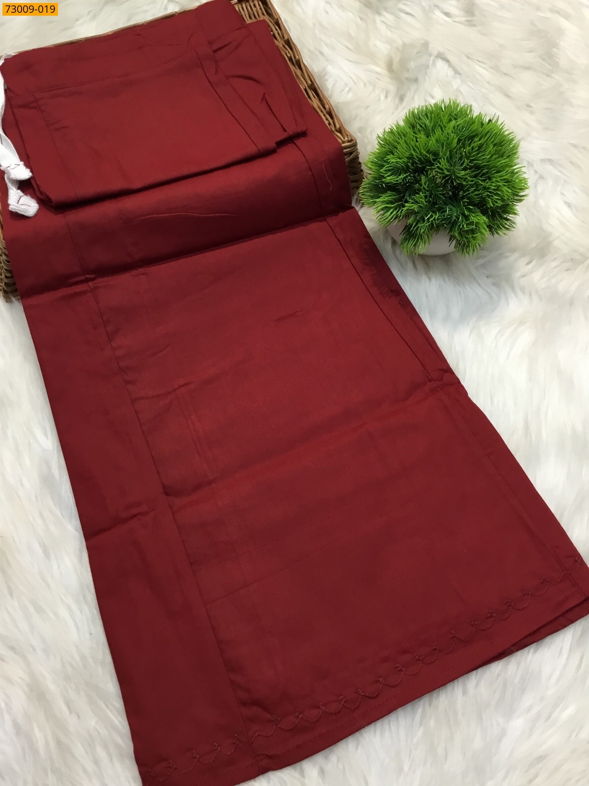 Red Hansa cotton inskirt- 8 part