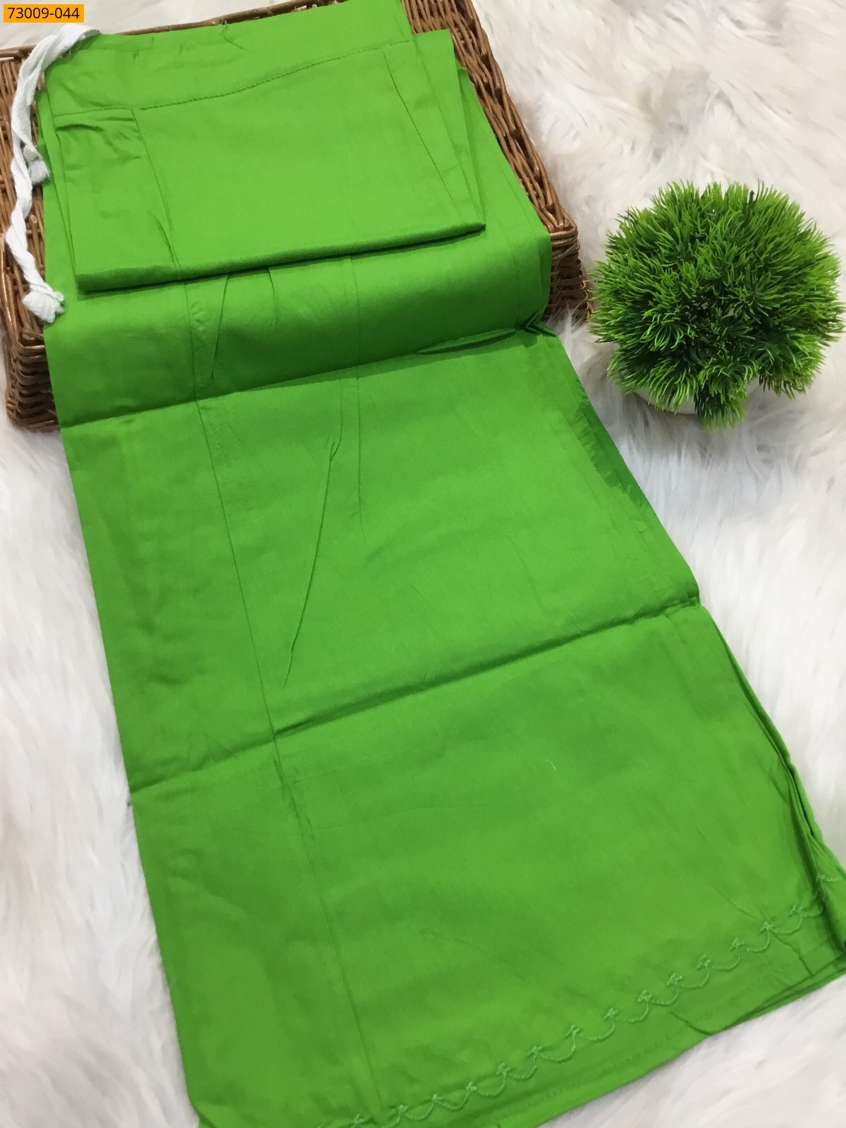 Green Hansa cotton inskirt- 8 part