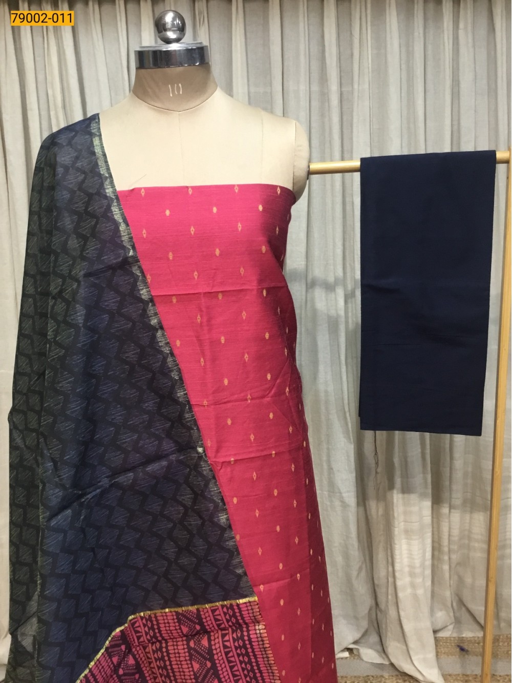 Red Handloom Chudidhar Material