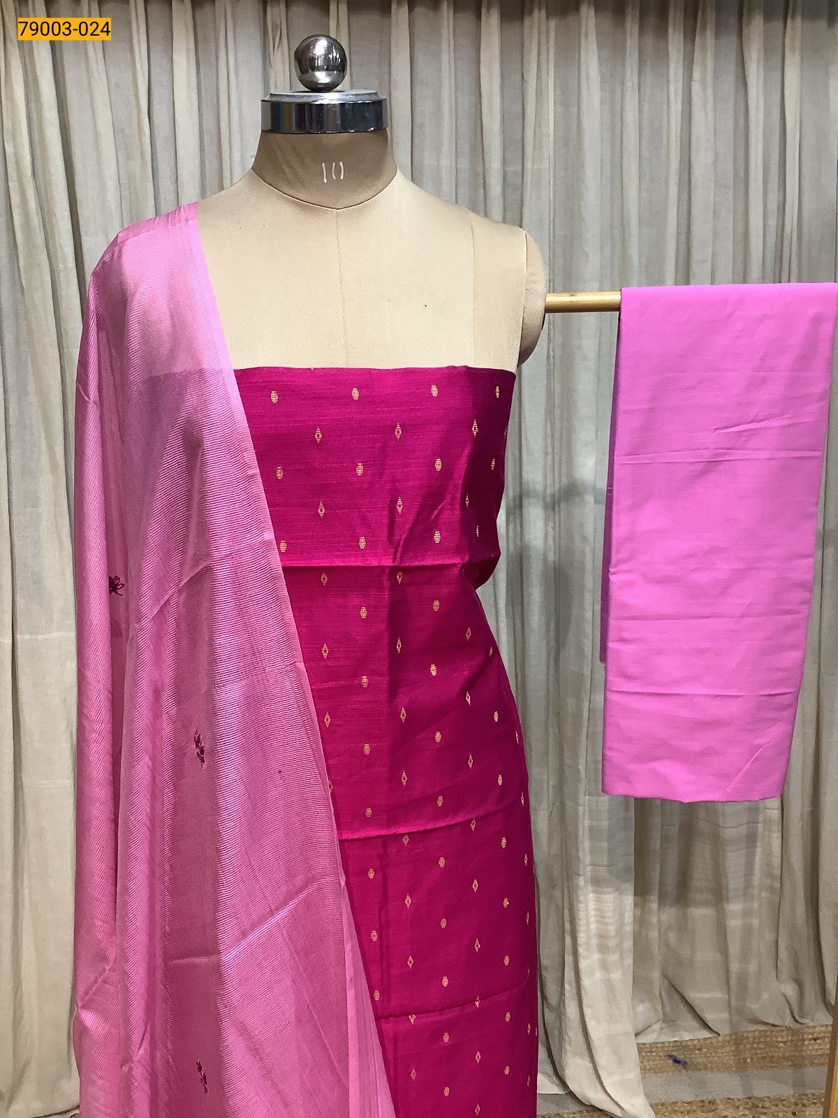 Pink Handloom Chudidhar Material