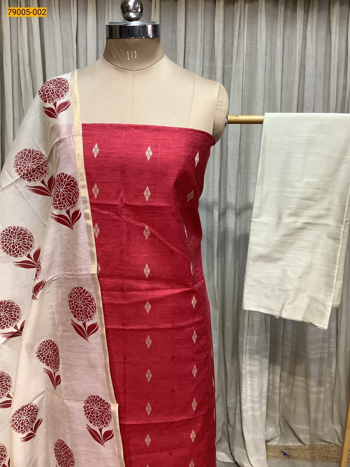 Red Handloom Chudithar Material