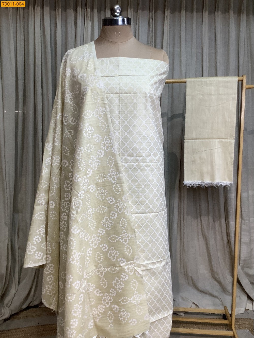 White Mix and Match Silk Chudithar Material White Mix and Match Silk Chudithar Material