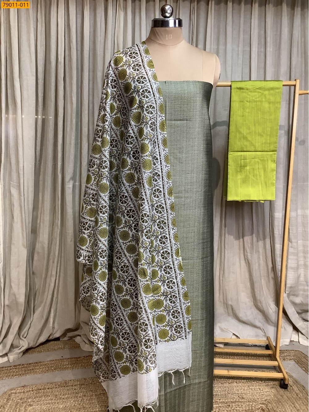 Black Mix and Match Silk Chudithar Material Black Mix and Match Silk Chudithar Material