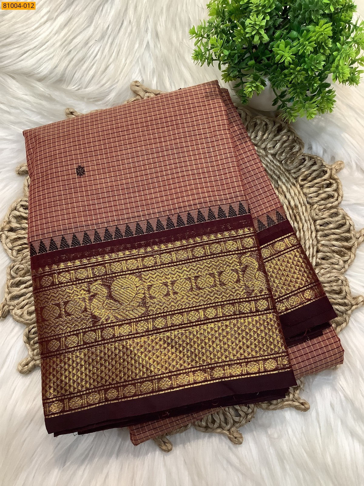 Onion Pink Chettinad Cotton checked Sarees