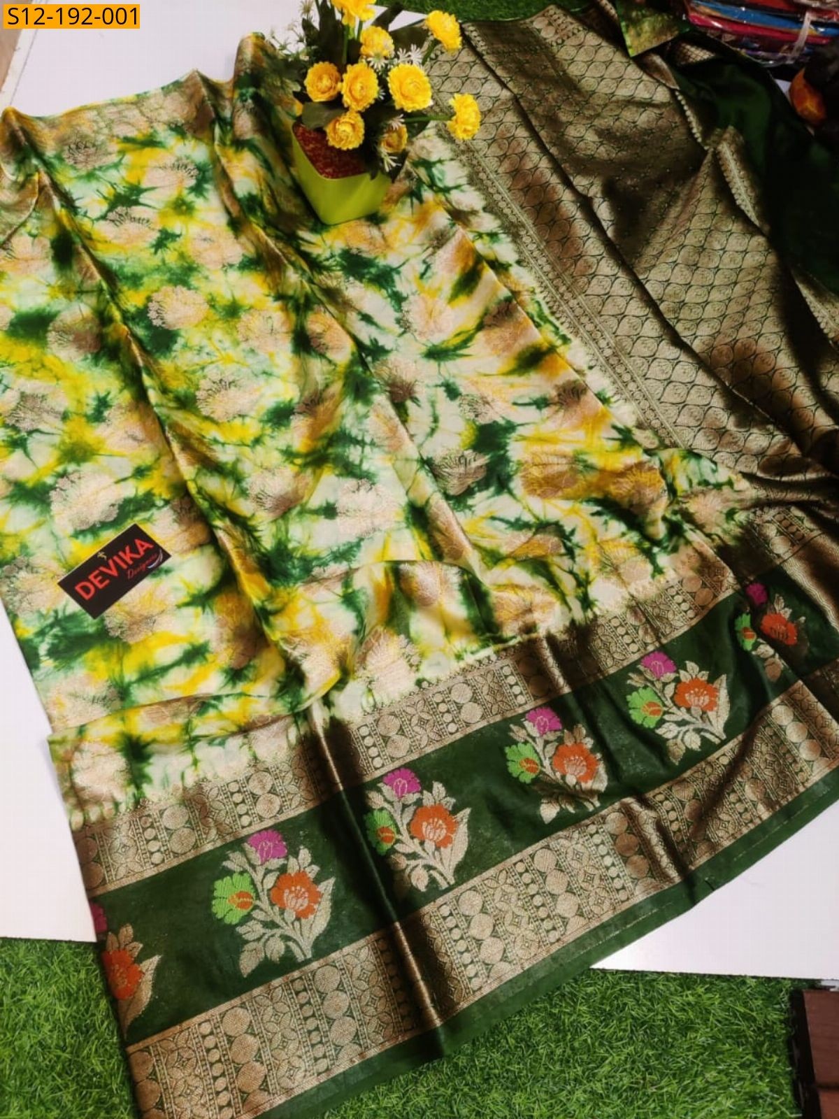 Green Banarasi daibal warm soft silk Sarees