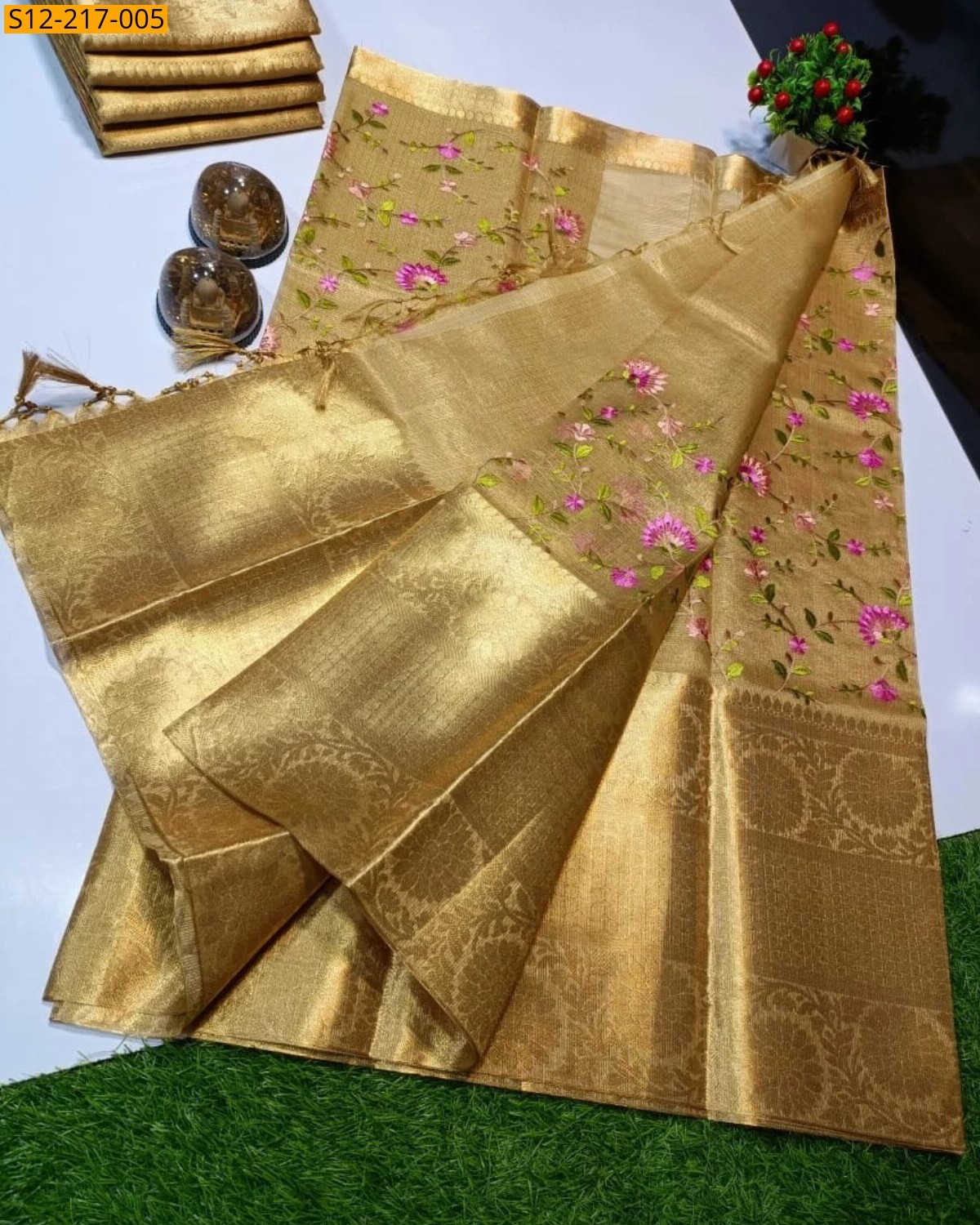 Golden Banarasi  Tissue Embroidery Silk Saree
