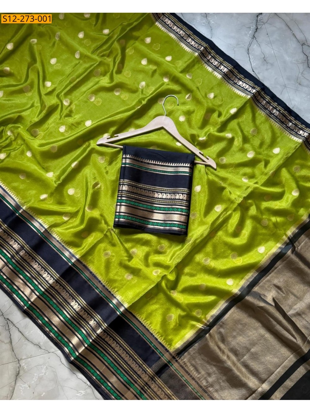 Green Banarasi daibal warm soft silk Saree Green Banarasi daibal warm soft silk Saree