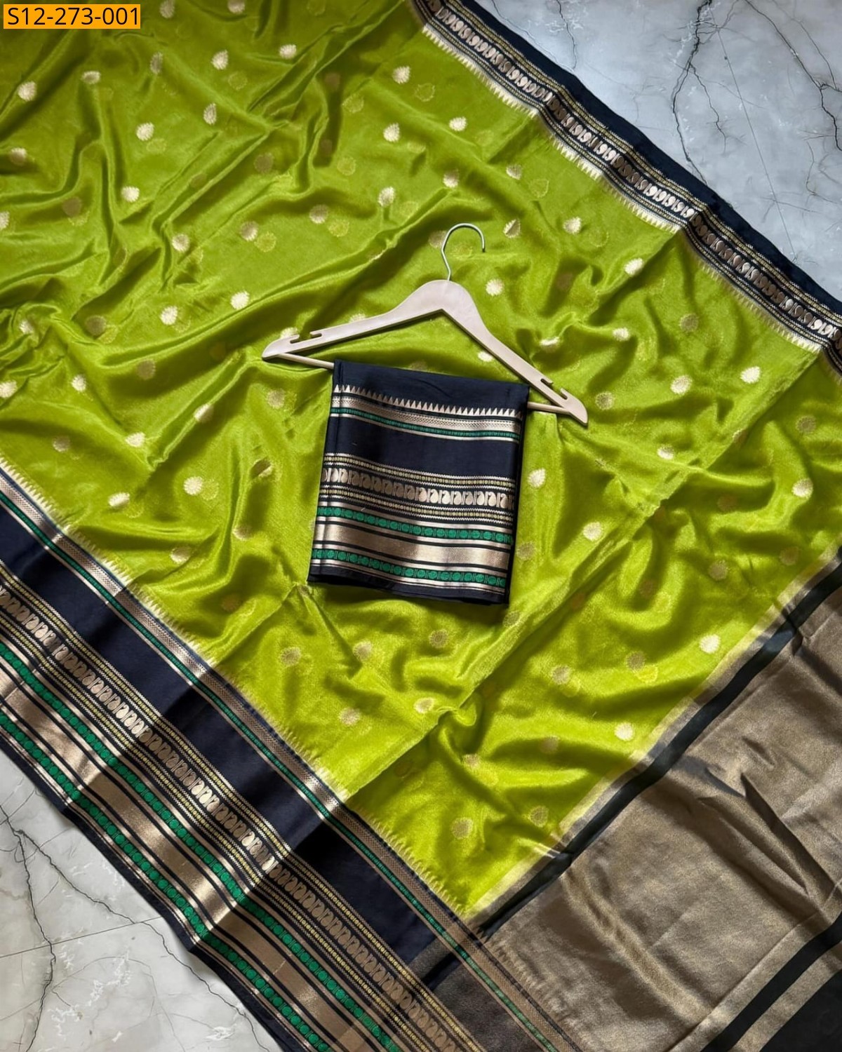 Green Banarasi daibal warm soft silk Saree