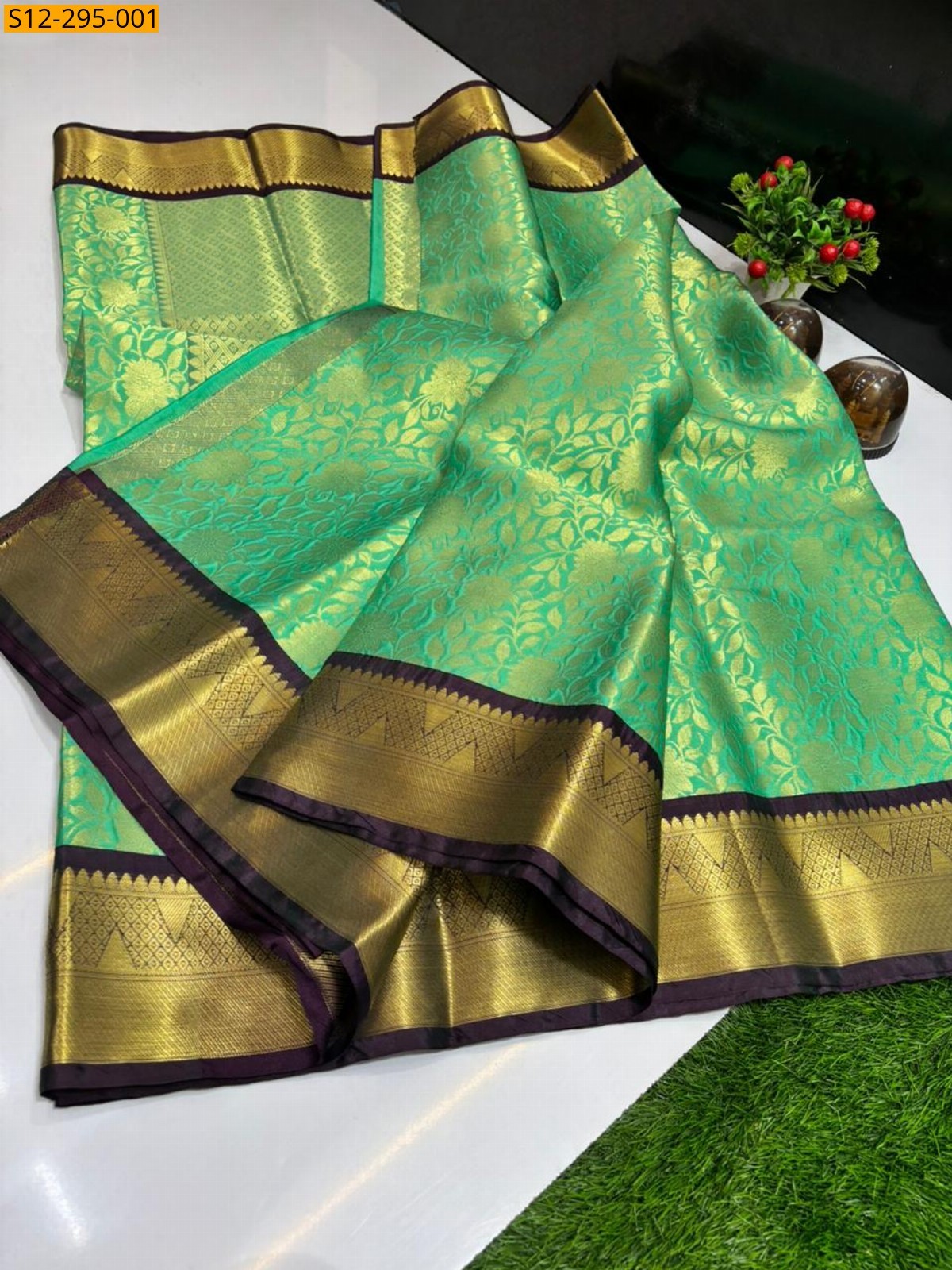 Green Banarsi semi kataan soft silk Saree