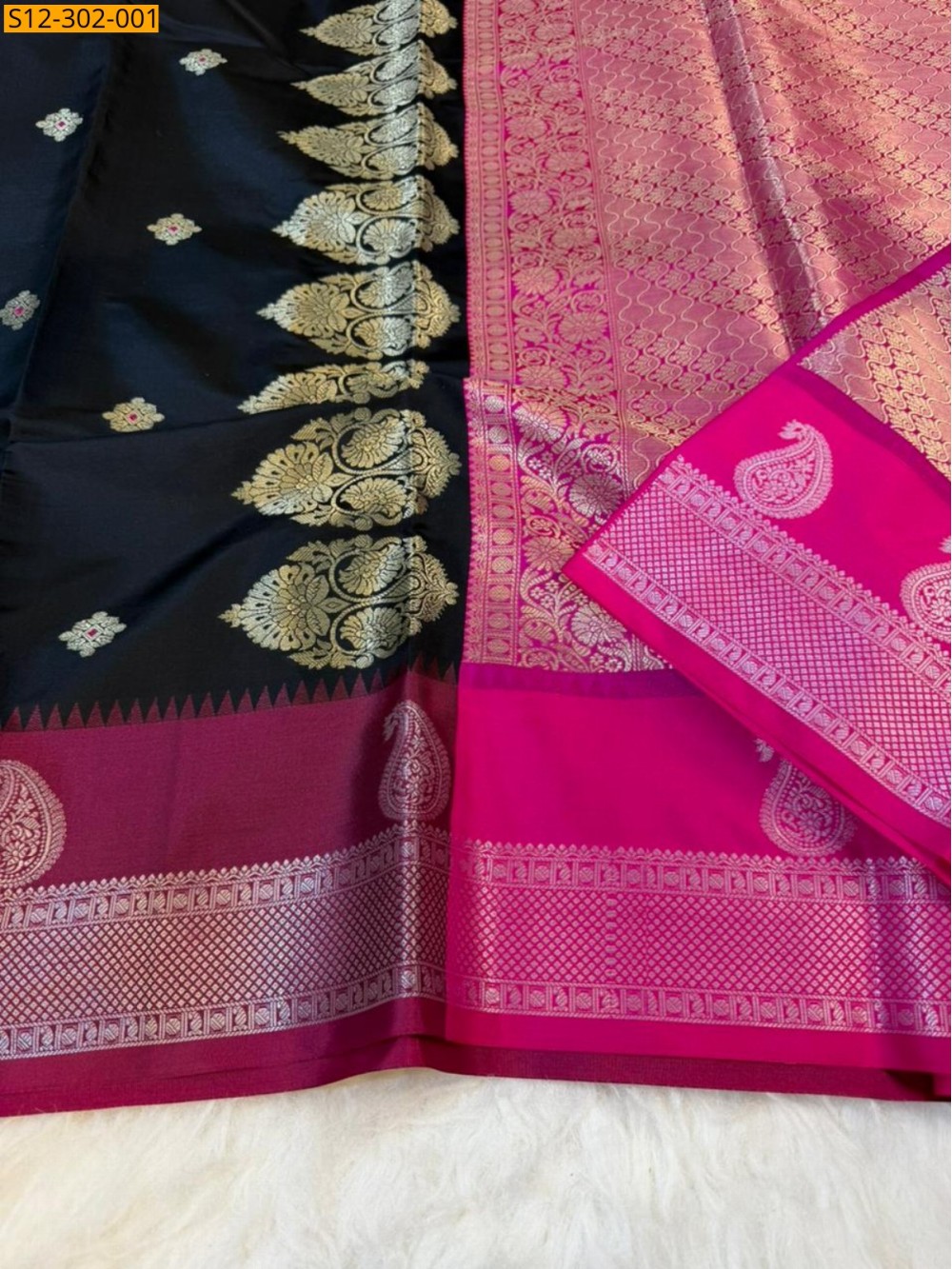 Black Banarsi semi kataan soft silk Saree Black Banarsi semi kataan soft silk Saree