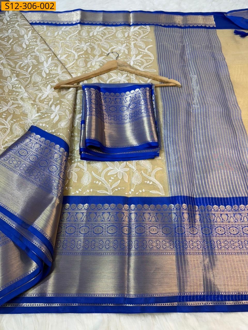 Banarsi kaanchi border tissue embroidery Saree
