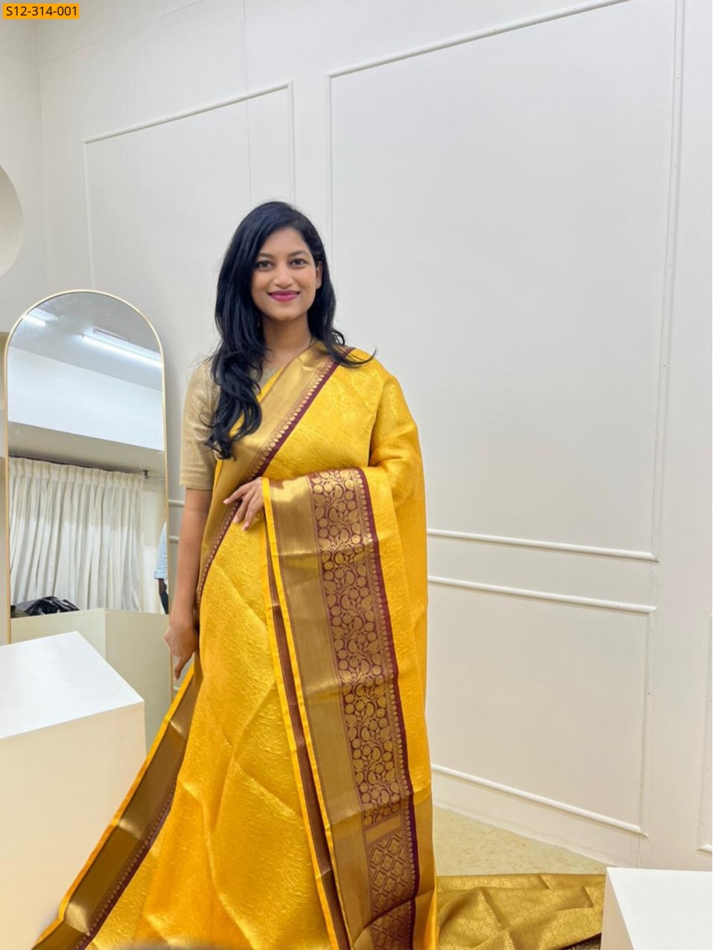 Banarsi semi kataan soft silk Saree