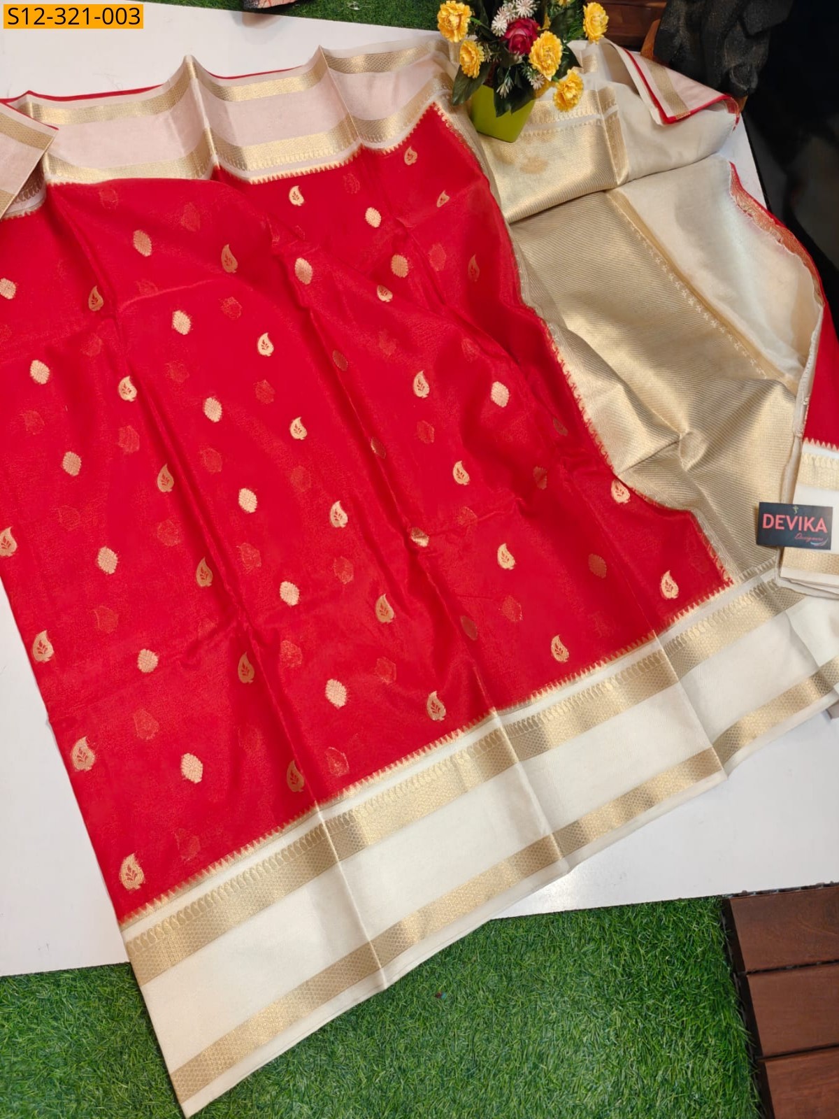 Red Banarasi daibal warm soft silk Saree