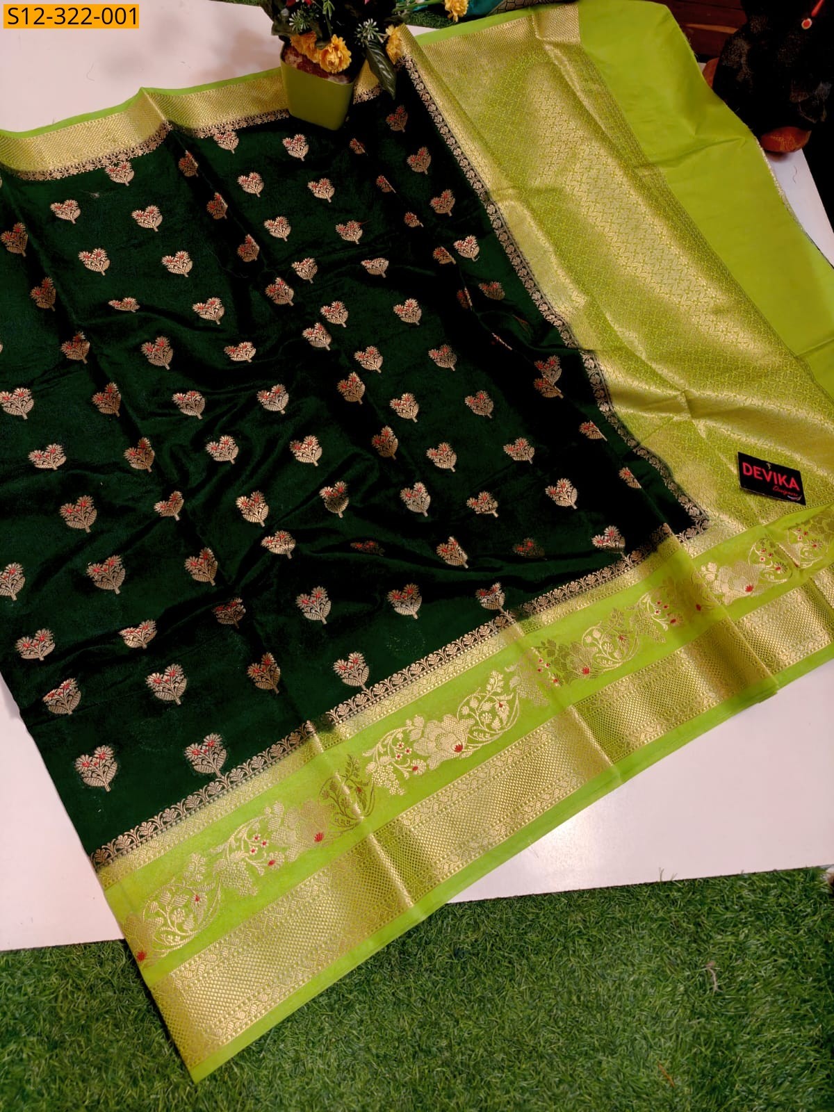 Green Banarsi kaanchi border tissue embroidery Saree