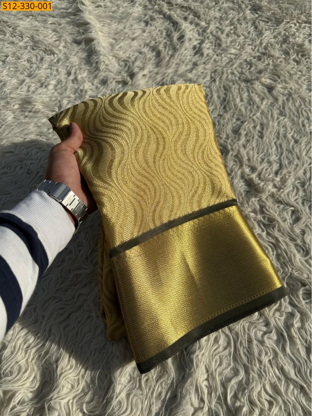 Gold Banarasi Tissue Soft Silk Saree Gold Banarasi Tissue Soft Silk Saree