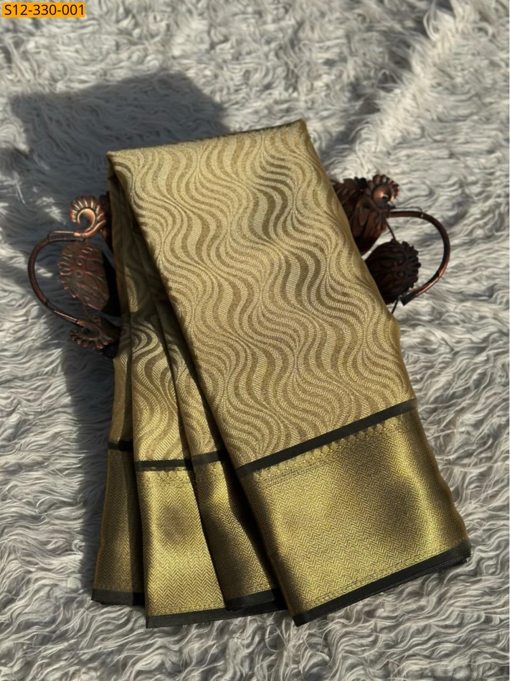 Gold Banarasi Tissue Soft Silk Saree Gold Banarasi Tissue Soft Silk Saree