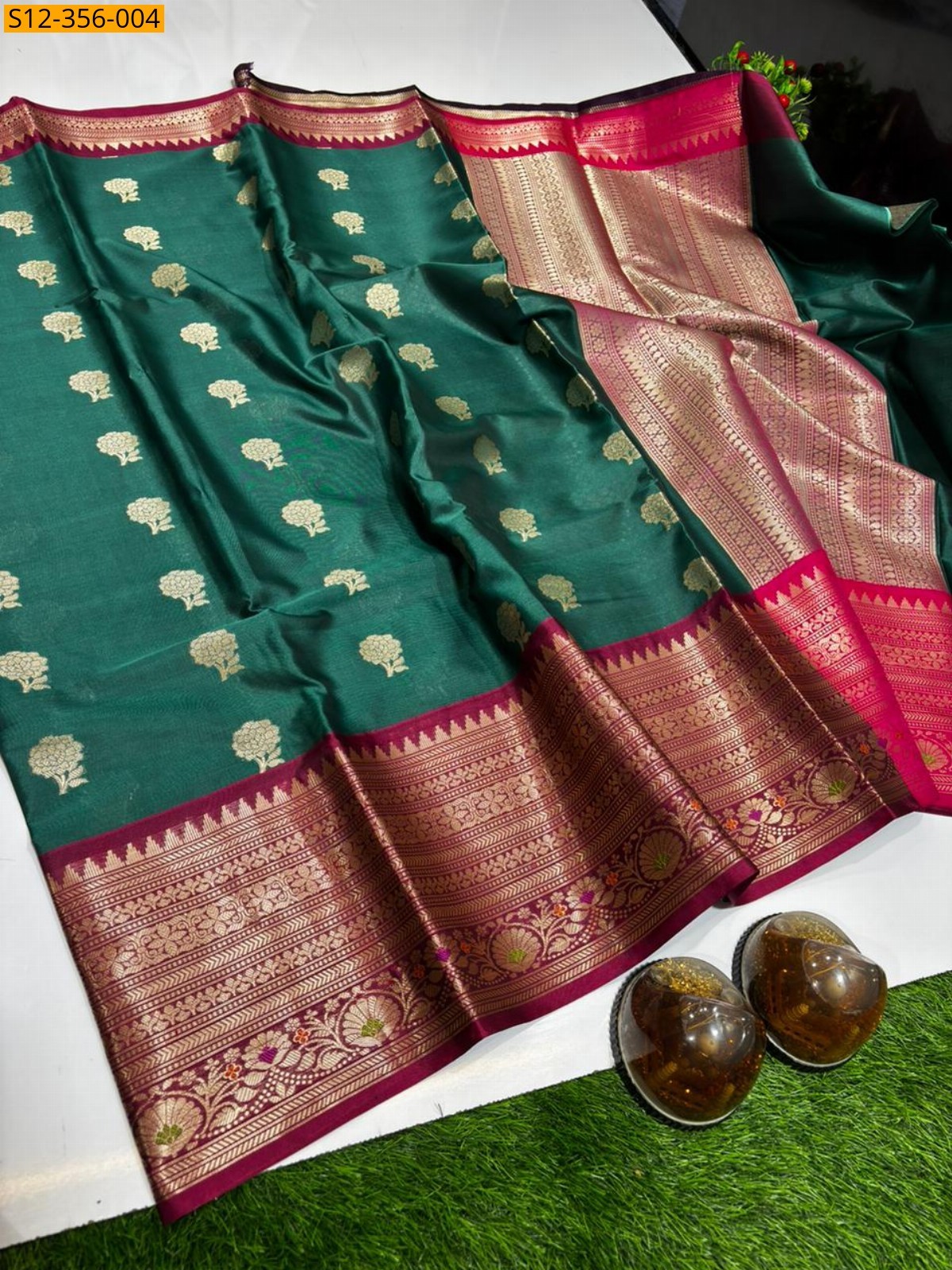 Peacock green Banarasi semi kataan soft silk Saree