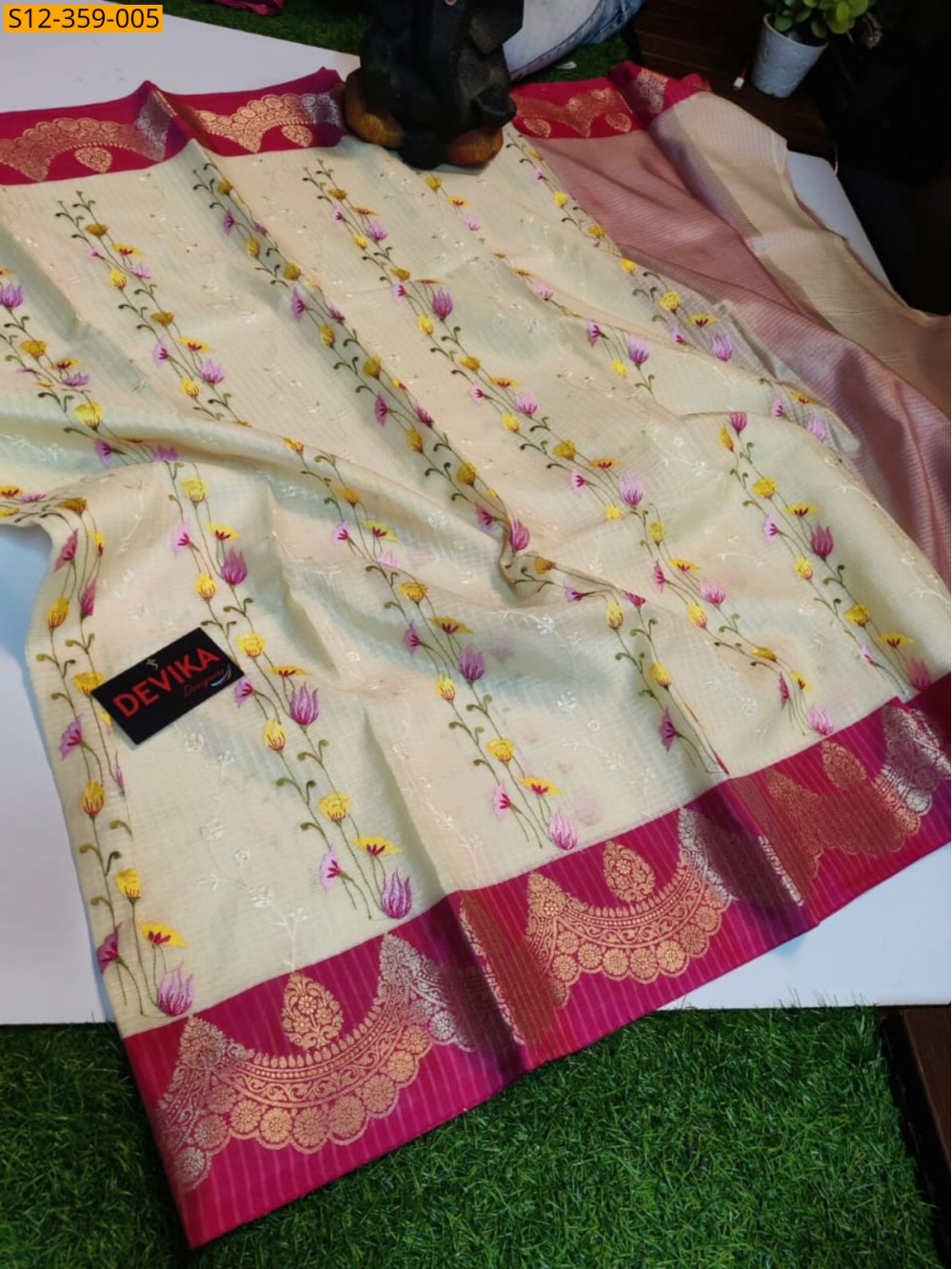 Banarsi kota chek embroidery soft silk Saree