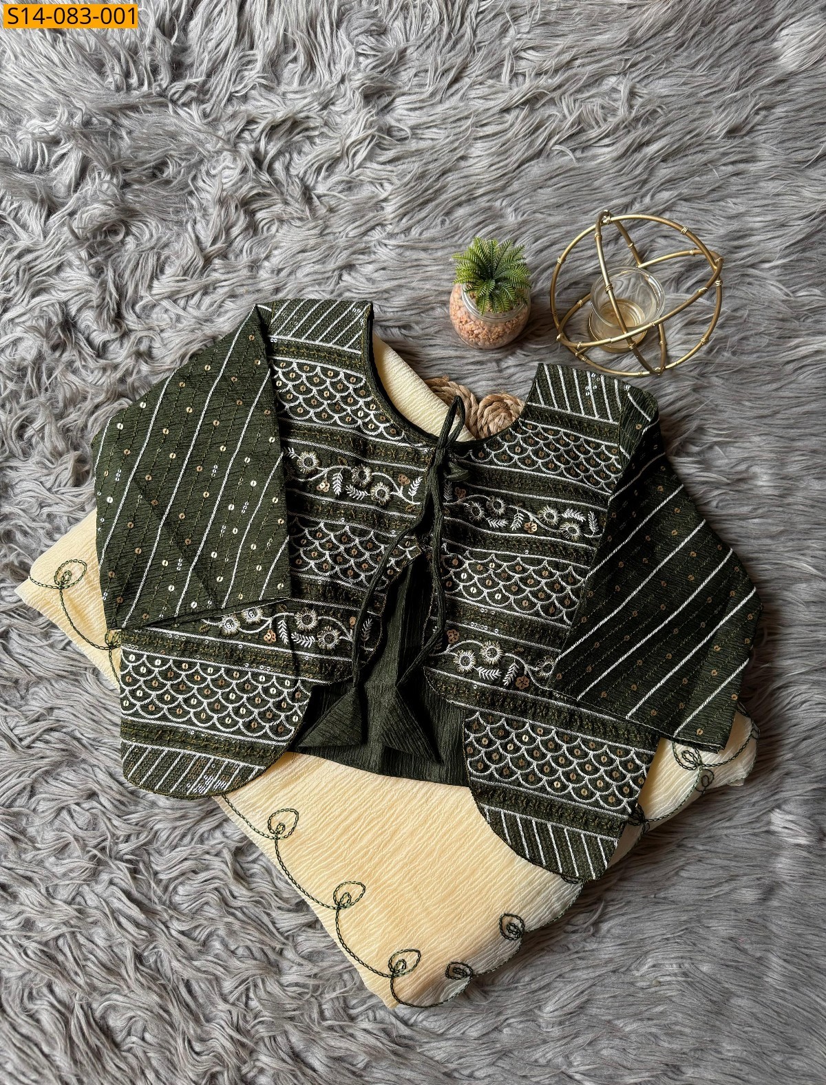 Off White Fancy Crunchy Crush Sarees