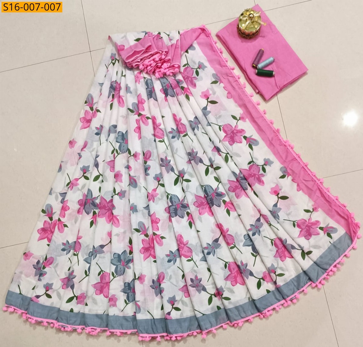 White Mulmul Cotton Sarees