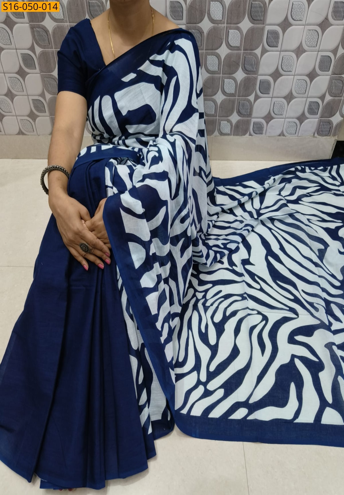 Navy Blue Mulmul cotton printed sarees 