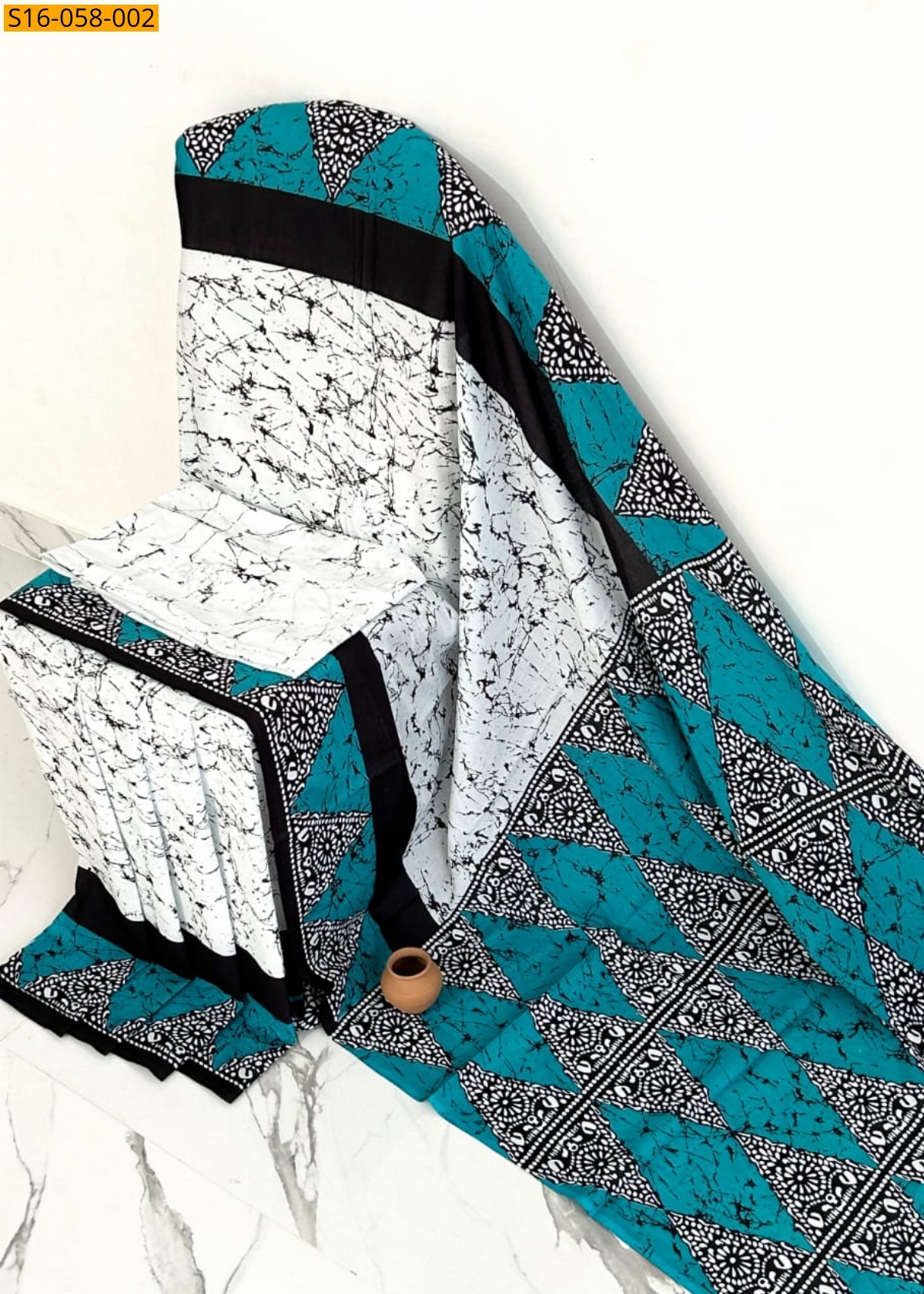 White Mulmul cotton printed sarees 