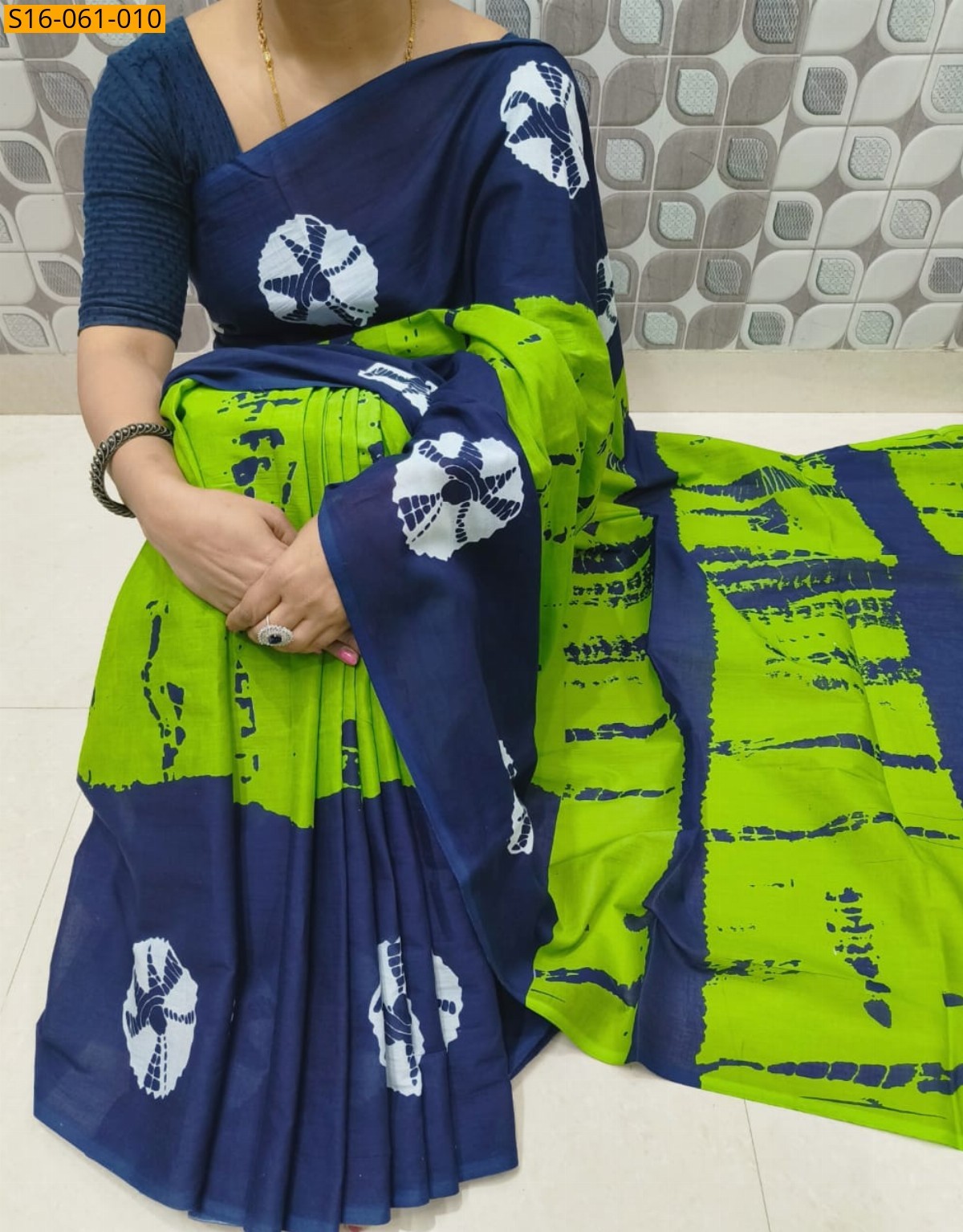 Green Mulmul cotton printed sarees 