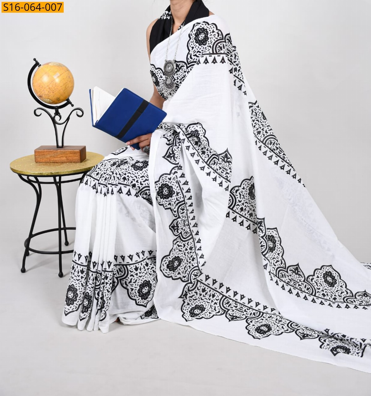 White Mulmul cotton printed sarees