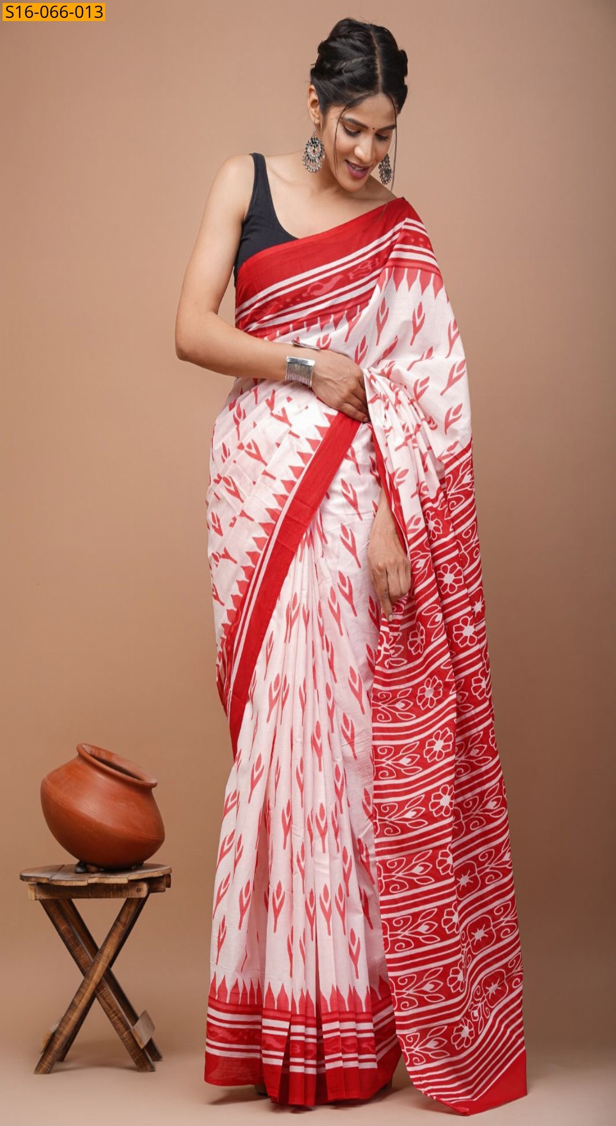 White Cotton mulmul Saree
