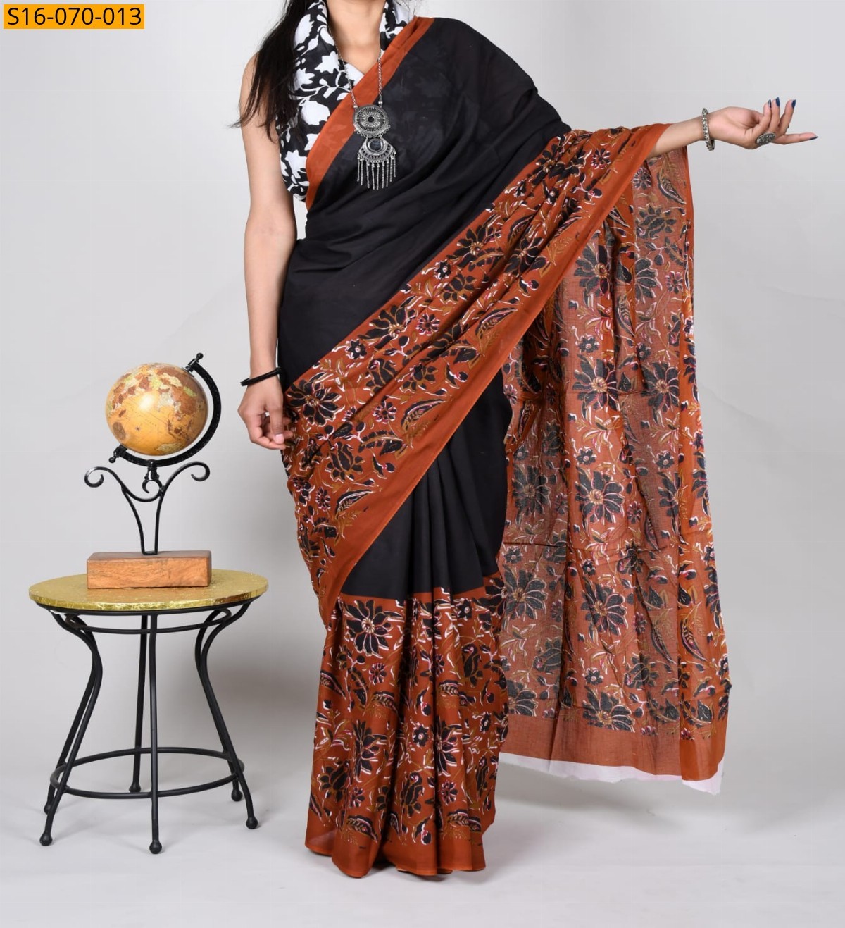 Black Mulmul cotton  sarees