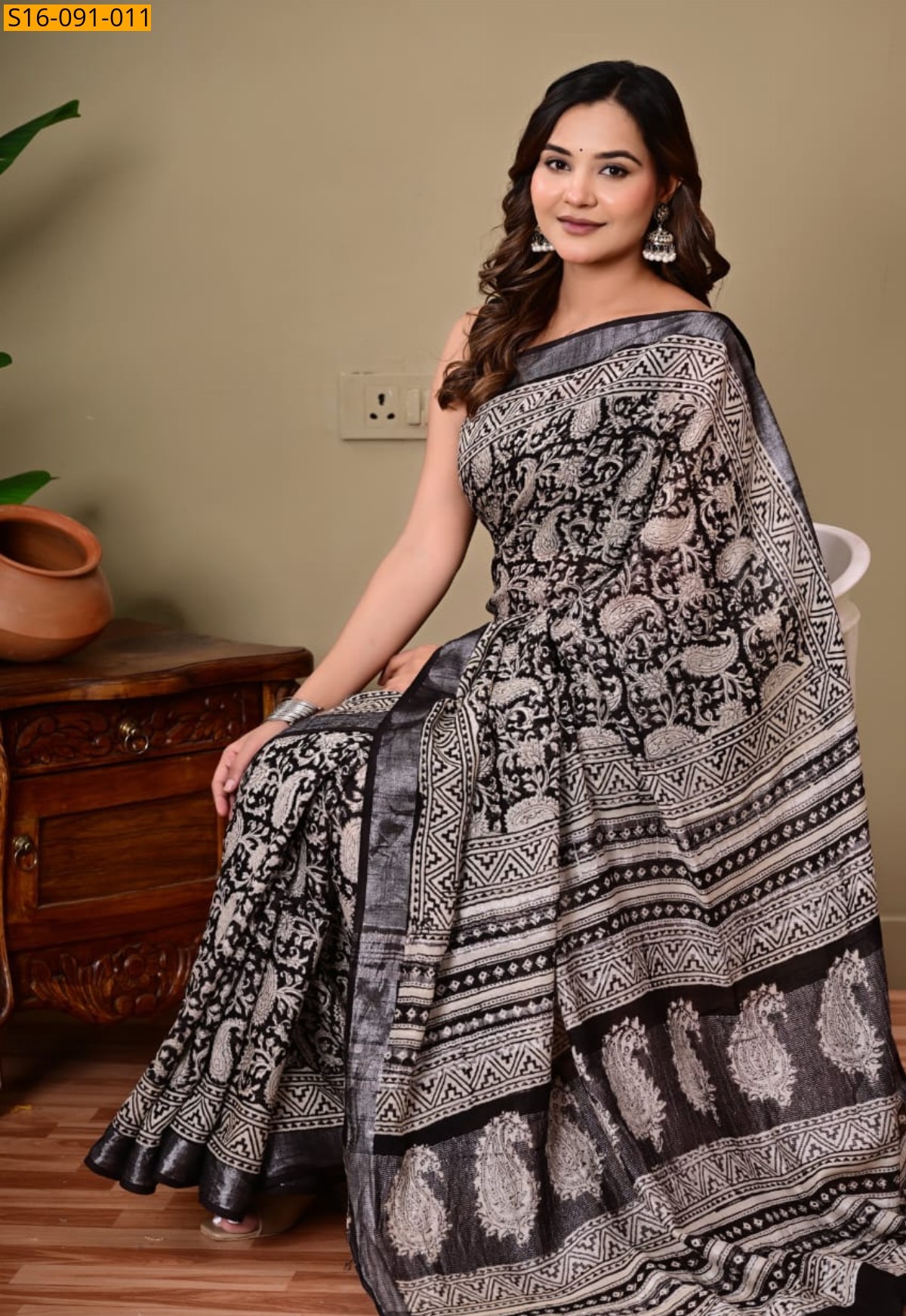 Black Linen Printed Saree