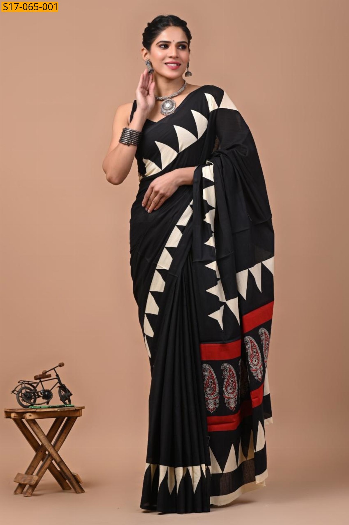 Black Mulmul cotton sarees 