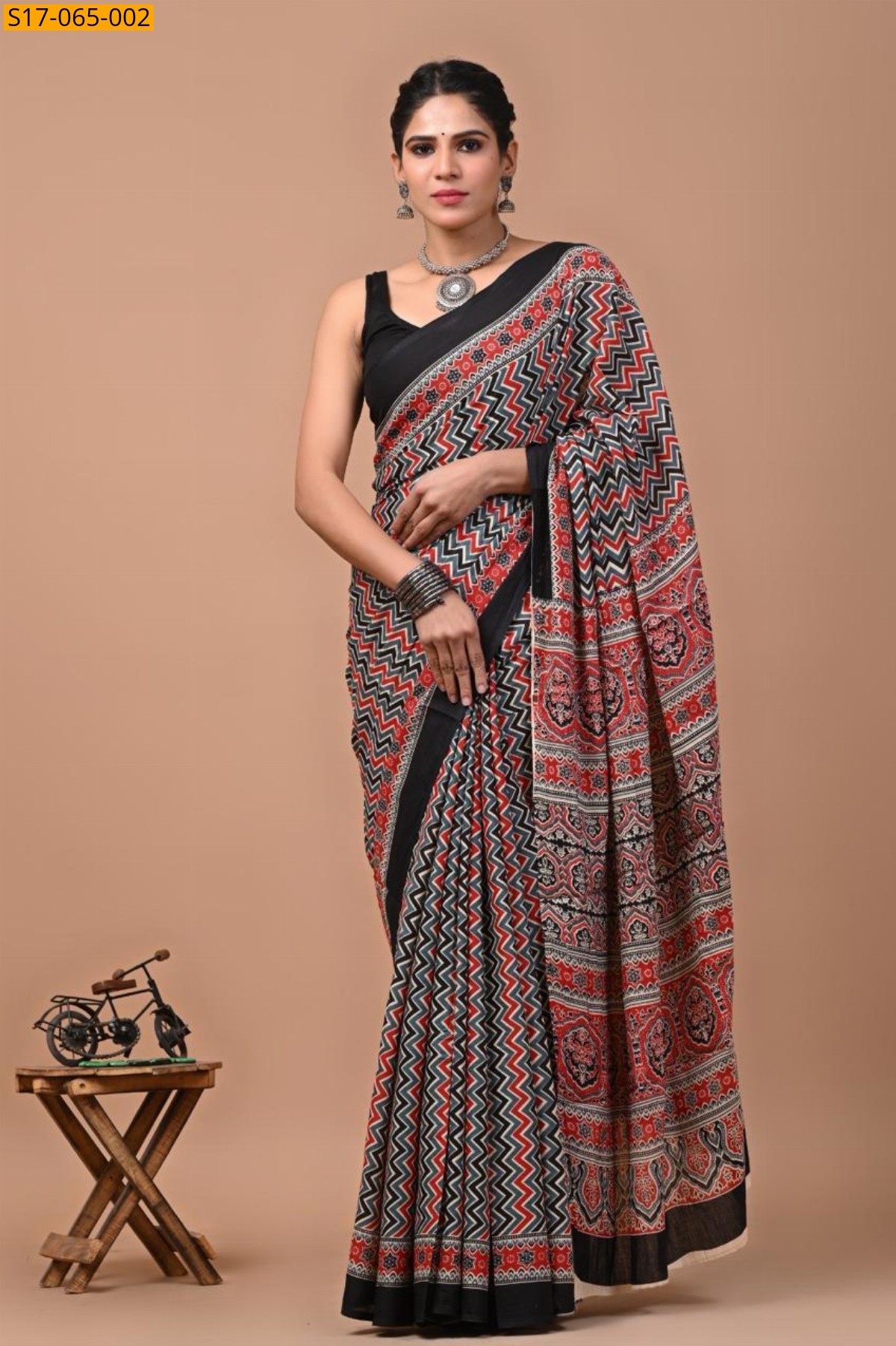 Black Mulmul cotton sarees 
