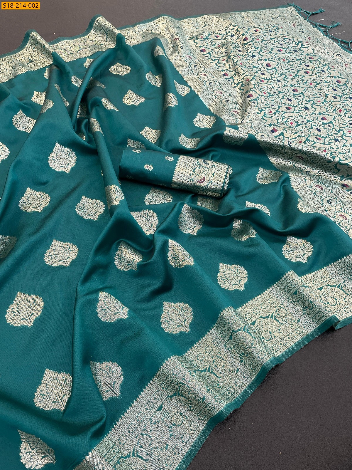 Green Soft silk tissue saree