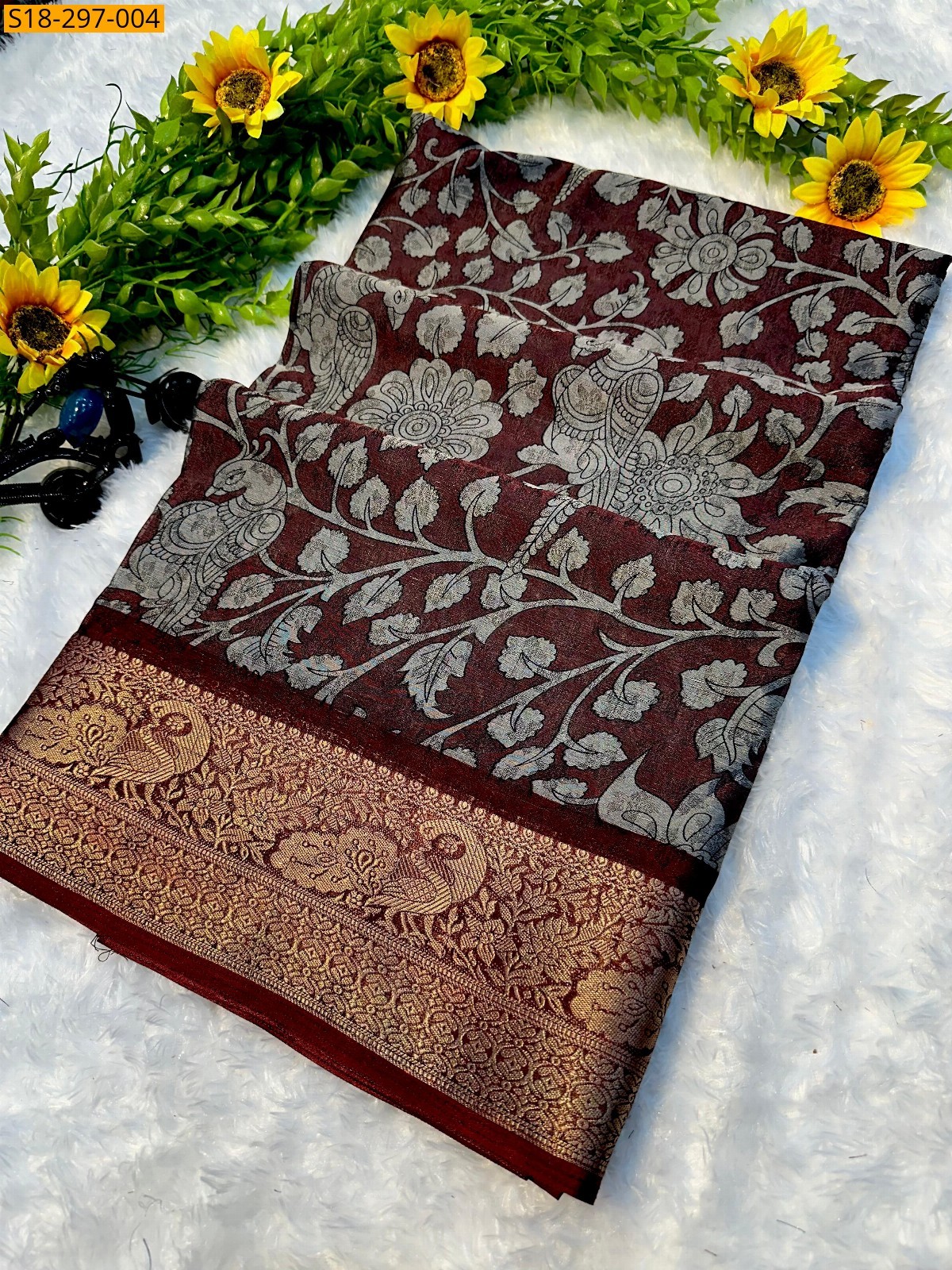 Maroon Marshmellow blooming saree